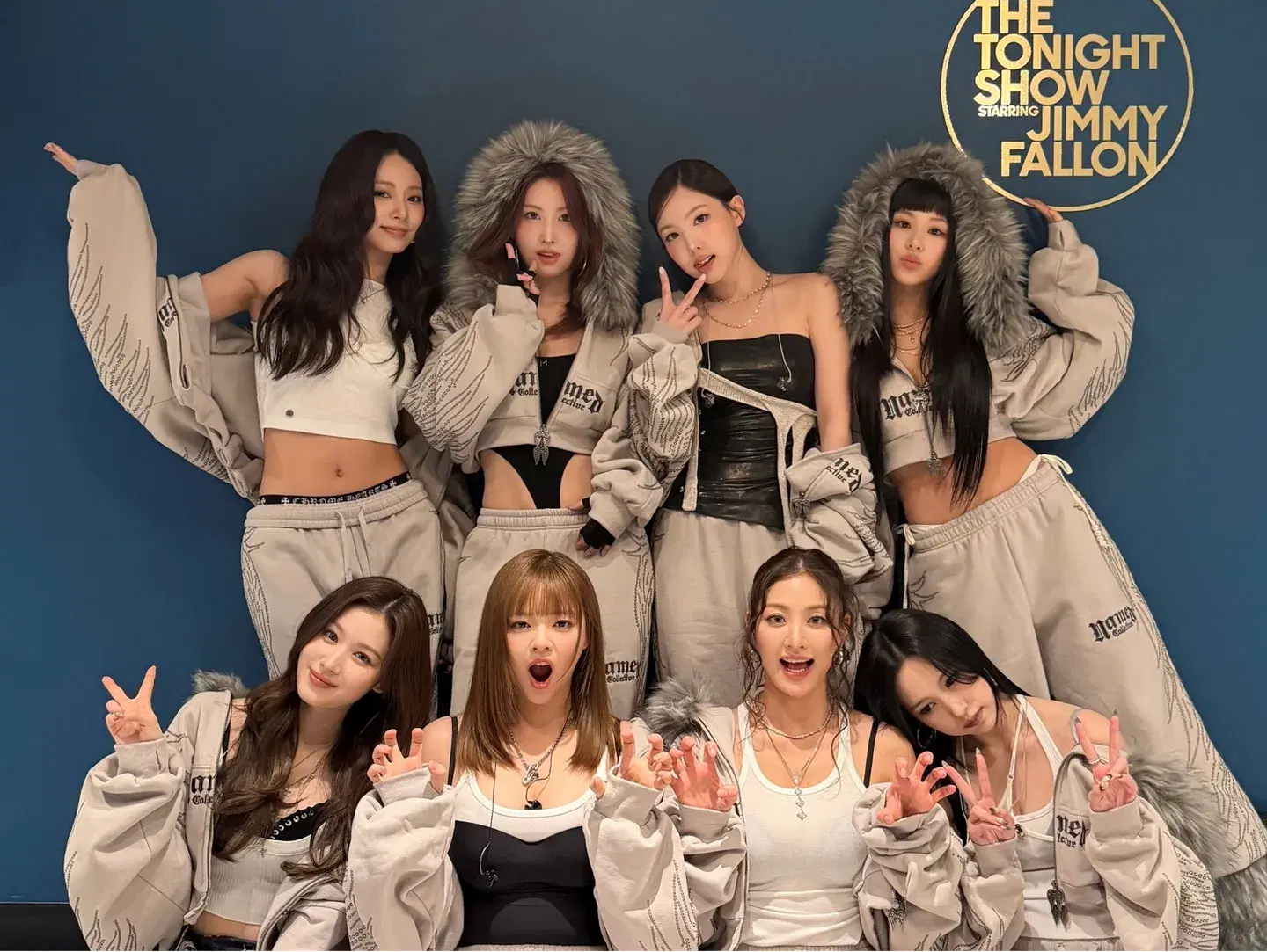 트와이스, '글로벌 최정상 걸그룹' 인기 재입증! 美 '더 투나잇 쇼 스타링 지미 팰런' 무대 장식 & 월드투어 북미 공연 순항!