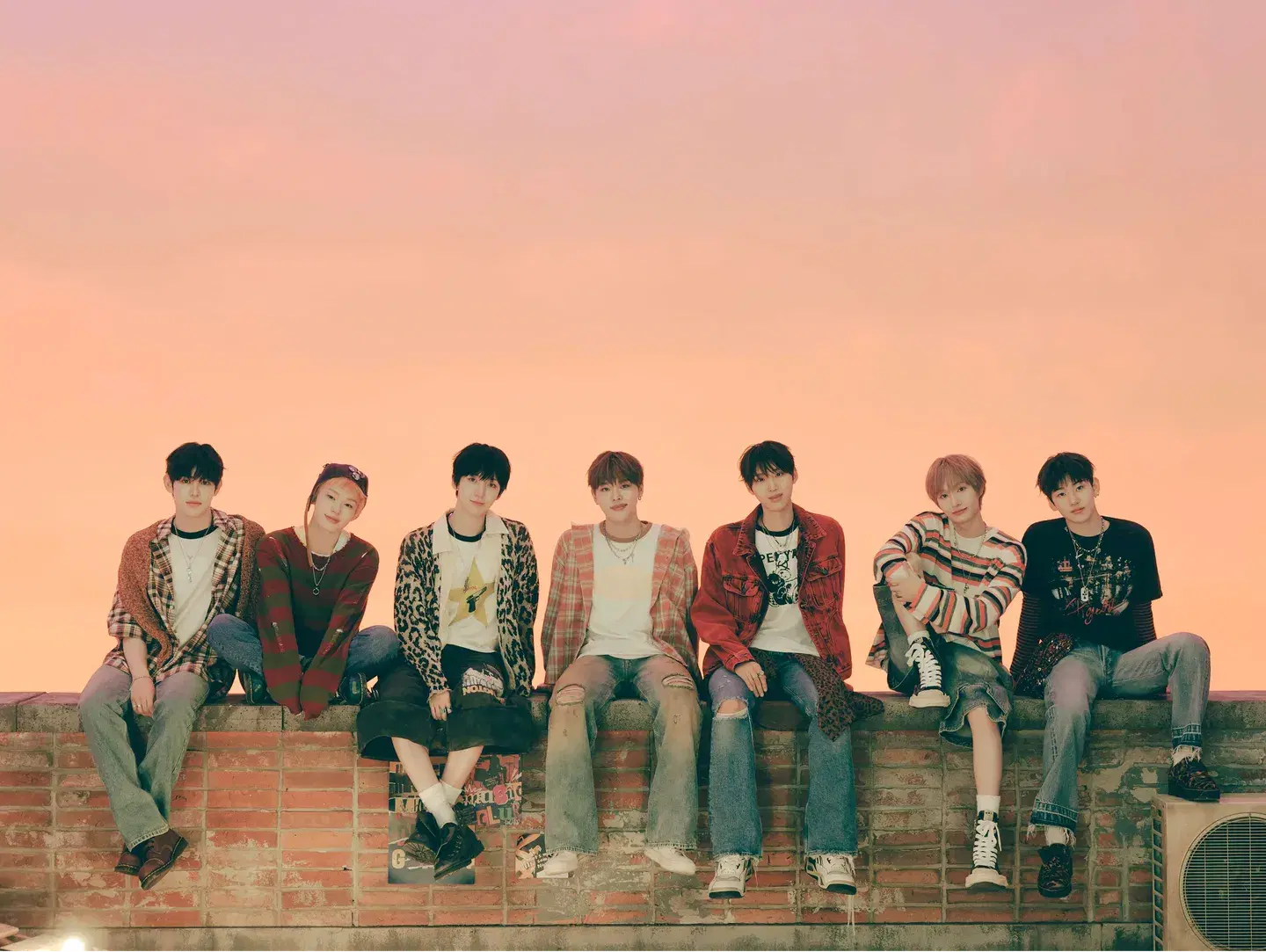 킥플립, Apple Music의 Shazam이 선정한 '2026년 주목해야 할 아티스트'! 'K팝 슈퍼 루키' 글로벌 잠재력 입증!