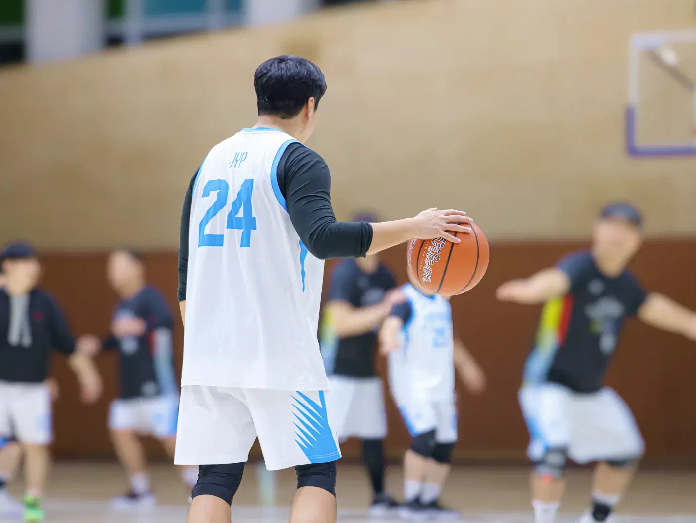 "건강한 에너지가 업무의 몰입으로"
JYP 구성원들이 지치지 않고 즐겁게 성장하는 비결은?